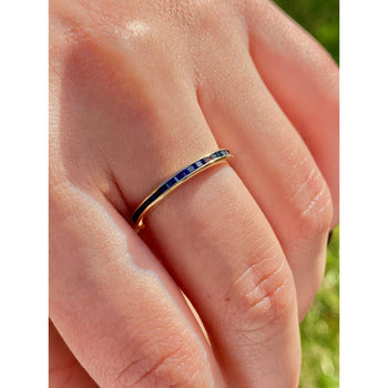 Bague fine en or 14 carats avec saphir bleu – Assay Jewelers