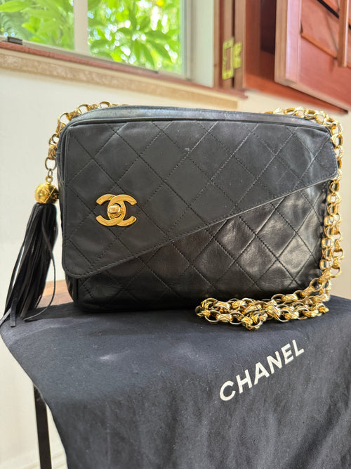 1990s Chanel Vintage Black Quilted CC Camera Bag