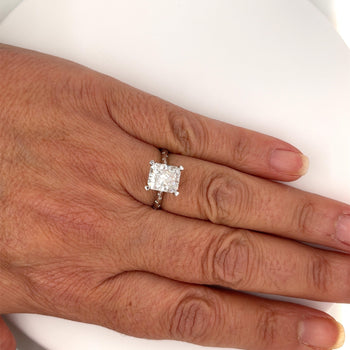 2.82 Carat Radiant Cut Lab Grown Diamond Ring in 18K White Gold IGI Certified – Assay Jewelers