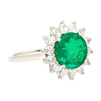 Bague halo en platine avec émeraude colombienne ronde vert vif de 3,02 carats et diamants – Assay Jewelers