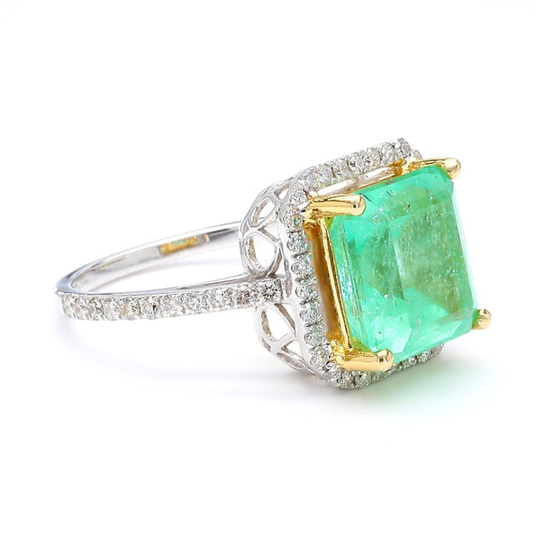 3.90 Carat Emerald & Diamond Halo Pavé Shank 18K White Gold Ring