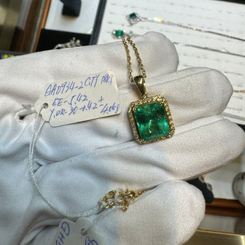 5.42 Carat Natural Emerald Pendant Necklace with Yellow Diamond Halo in 18k Gold – Assay Jewelers