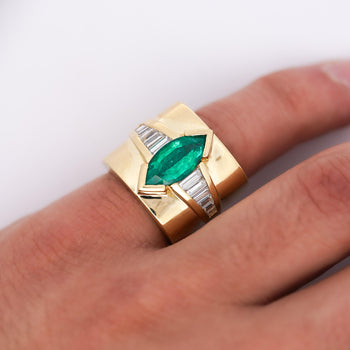 5カラットのマーキスカットエメラルド＆バゲットダイヤモンドのチャンネルセッティング18Kゴールド Vintage Ring – Assay Jewelers