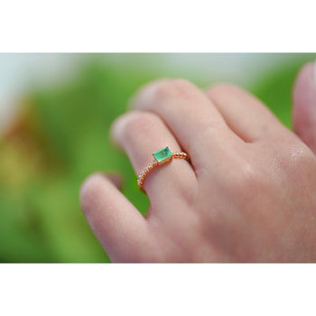 Natural Emerald and Diamond Ribbed Shank Thin Stacking Ring in 18K Rose Gold – Assay Jewelers
