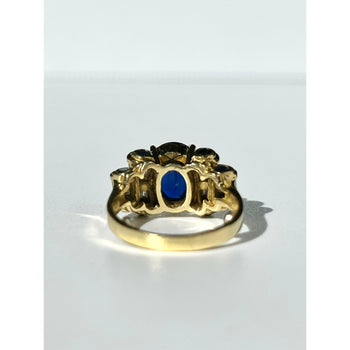 Retro Style Chanthaburi Blue Sapphire ring with Baguette Diamond Sidestones – Assay Jewelers